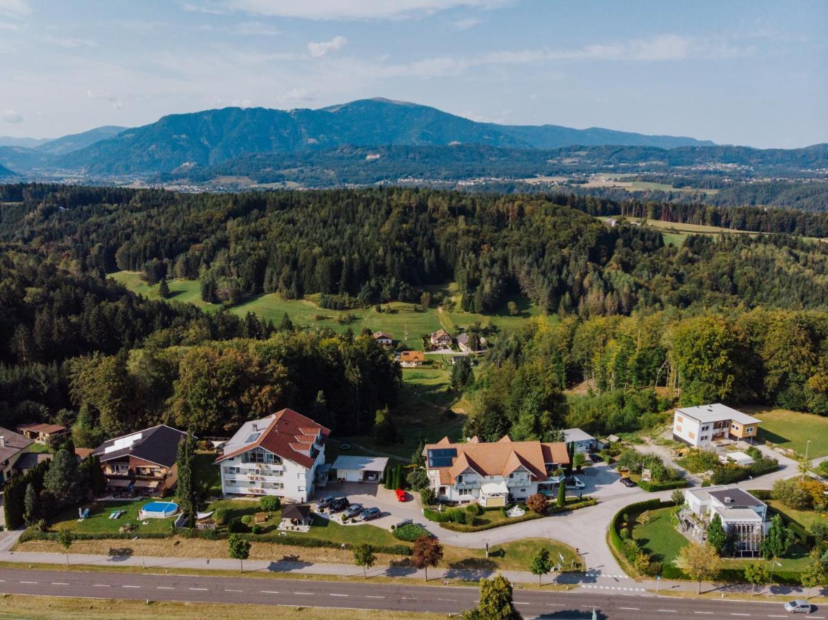 Ferienwohnungen Panorama Harrys Bike Tours フィラハ エクステリア 写真