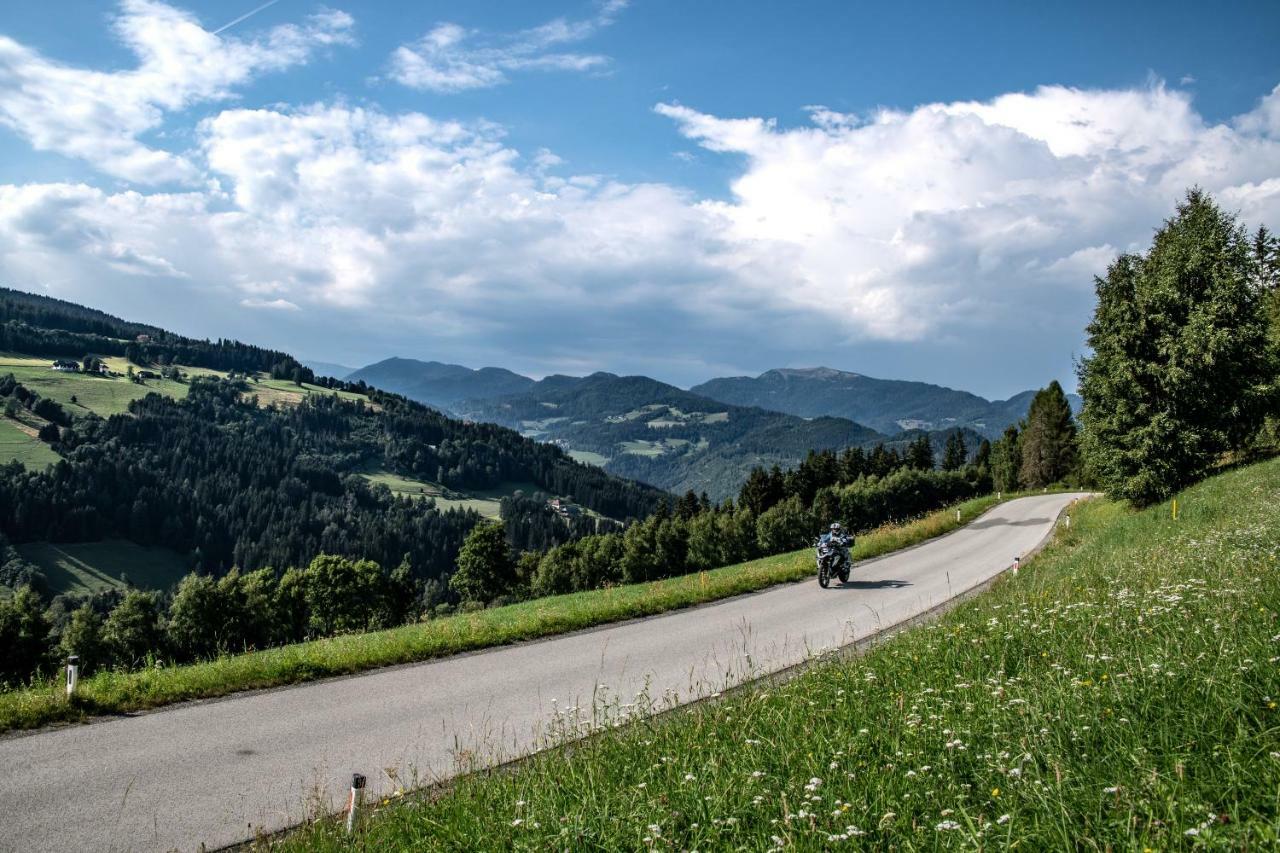 Ferienwohnungen Panorama Harrys Bike Tours フィラハ エクステリア 写真